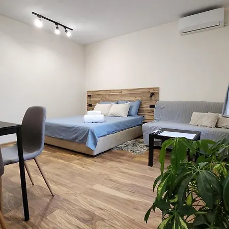 Malavi Tn1 Center Апартамент *